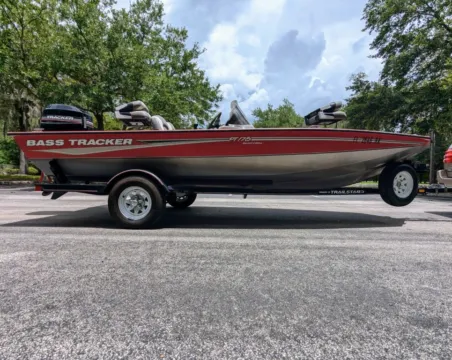 Another view of 2004 Tracker Bass Boat for sale in Orlando, FL at Winter Park Auto Exchange