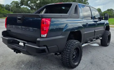 More photos of 2005 Chevrolet Avalanche 1500 LT Sport Utility Pickup 4D 5 1/4 ft at Winter Park Auto Exchange, FL