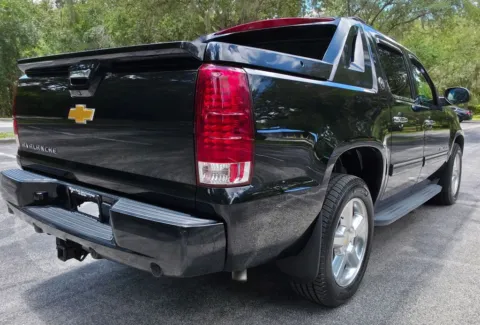 More photos of 2013 Chevrolet Avalanche Black Diamond LT Sport Utility Pickup 4D 5 1/4 ft at Winter Park Auto Exchange, FL