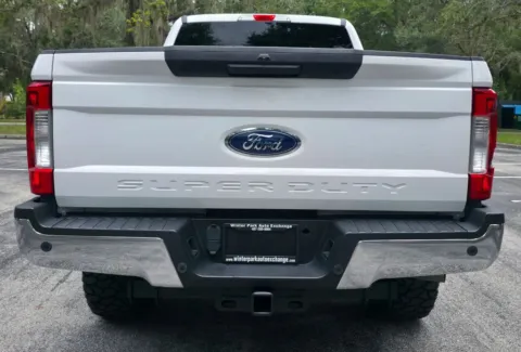 More photos of 2019 Ford F250 Super Duty Crew Cab XLT Pickup 4D 6 3/4 ft at Winter Park Auto Exchange, FL