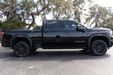 More photos of 2024 GMC Sierra 2500 HD Crew Cab AT4 Pickup 4D 6 1/2 ft at Winter Park Auto Exchange, FL