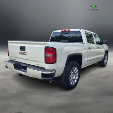 More photos of 2015 GMC Sierra 1500 Crew Cab Denali Pickup 4D 5 3/4 ft at Winter Park Auto Exchange, FL