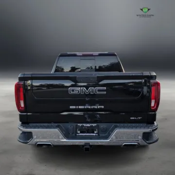 More photos of 2021 GMC Sierra 1500 Crew Cab SLT Pickup 4D 5 3/4 ft at Winter Park Auto Exchange, FL