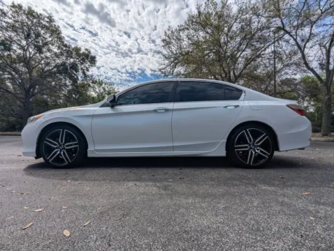More photos of 2017 Honda Accord Sport SE Sedan 4D at Winter Park Auto Exchange, FL