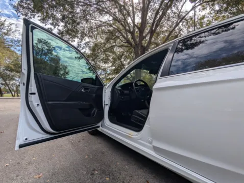 More photos of 2017 Honda Accord Sport SE Sedan 4D at Winter Park Auto Exchange, FL