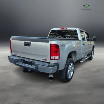 More photos of 2014 GMC Sierra 2500 HD Crew Cab SLE Pickup 4D 6 1/2 ft at Winter Park Auto Exchange, FL