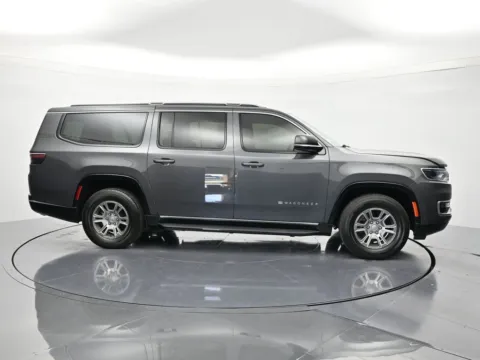 More photos of 2024 Jeep Wagoneer L Series II at Beck Chrysler Dodge Jeep RAM, FL