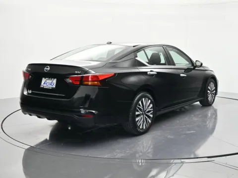 More photos of 2023 Nissan Altima 2.5 SV at Beck Chrysler Dodge Jeep RAM, FL