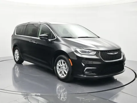 Another view of 2023 Chrysler Pacifica Touring L for sale in Palatka, FL at Beck Chrysler Dodge Jeep RAM