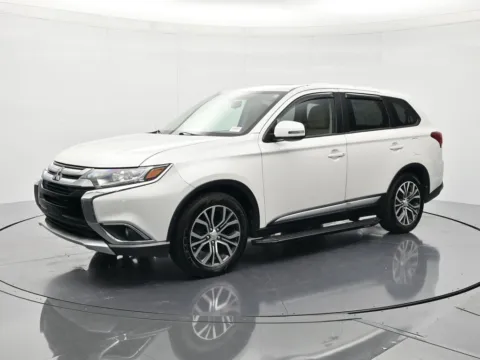 Silver 2018 Mitsubishi Outlander SE for sale in Palatka, FL