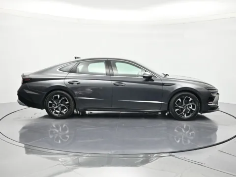 More photos of 2025 Hyundai Sonata SEL at Beck Chrysler Dodge Jeep RAM, FL