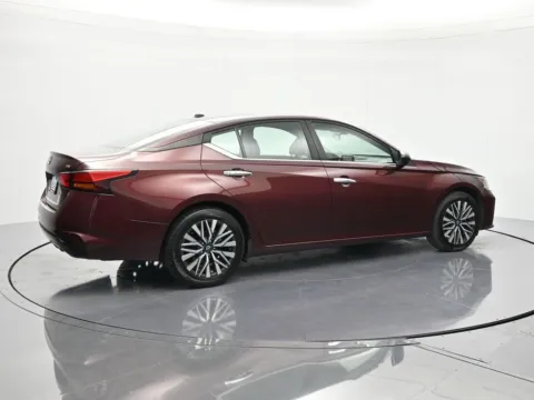 Photos of 2024 Nissan Altima 2.5 SV for sale in Palatka, FL at Beck Chrysler Dodge Jeep RAM