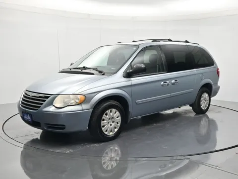 Blue 2005 Chrysler Town & Country LX for sale in Palatka, FL