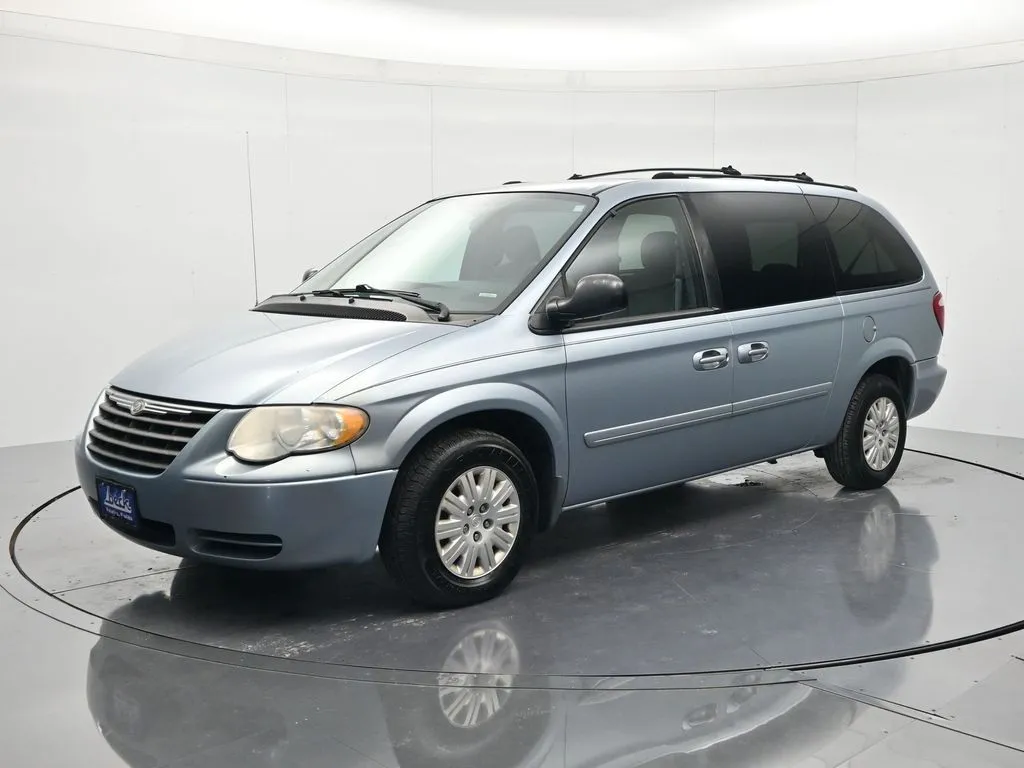 Blue 2005 Chrysler Town & Country LX for sale in Palatka, FL