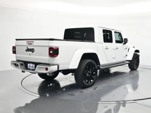 More photos of 2021 Jeep Gladiator Overland at Beck Chrysler Dodge Jeep RAM, FL