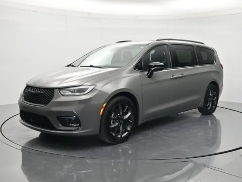 Gray 2025 Chrysler Pacifica Limited for sale in Palatka, FL