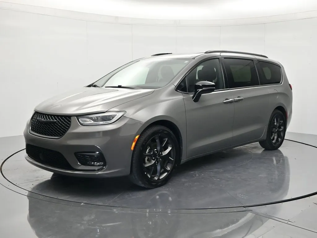 Gray 2025 Chrysler Pacifica Limited for sale in Palatka, FL