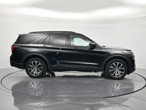 More photos of 2025 Ford Explorer ST-Line at Beck Chrysler Dodge Jeep RAM, FL