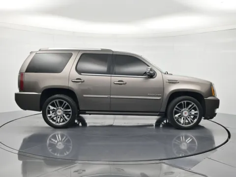 More photos of 2013 Cadillac Escalade Premium at Beck Chrysler Dodge Jeep RAM, FL