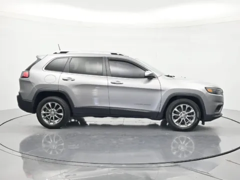 More photos of 2019 Jeep Cherokee Latitude Plus at Beck Chrysler Dodge Jeep RAM, FL