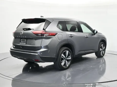 More photos of 2024 Nissan Rogue SL at Oasis Auto Sales, FL