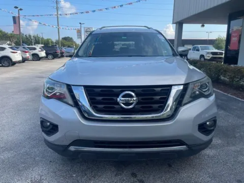 Another view of 2018 Nissan Pathfinder Platinum for sale in Palatka, FL at Oasis Auto Sales