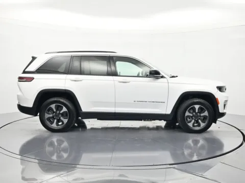 More photos of 2024 Jeep Grand Cherokee 4xe at Oasis Auto Sales, FL