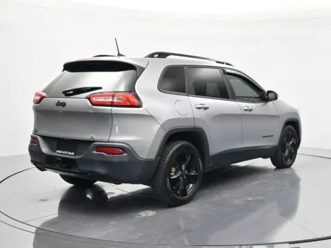 More photos of 2016 Jeep Cherokee Latitude at Oasis Auto Sales, FL