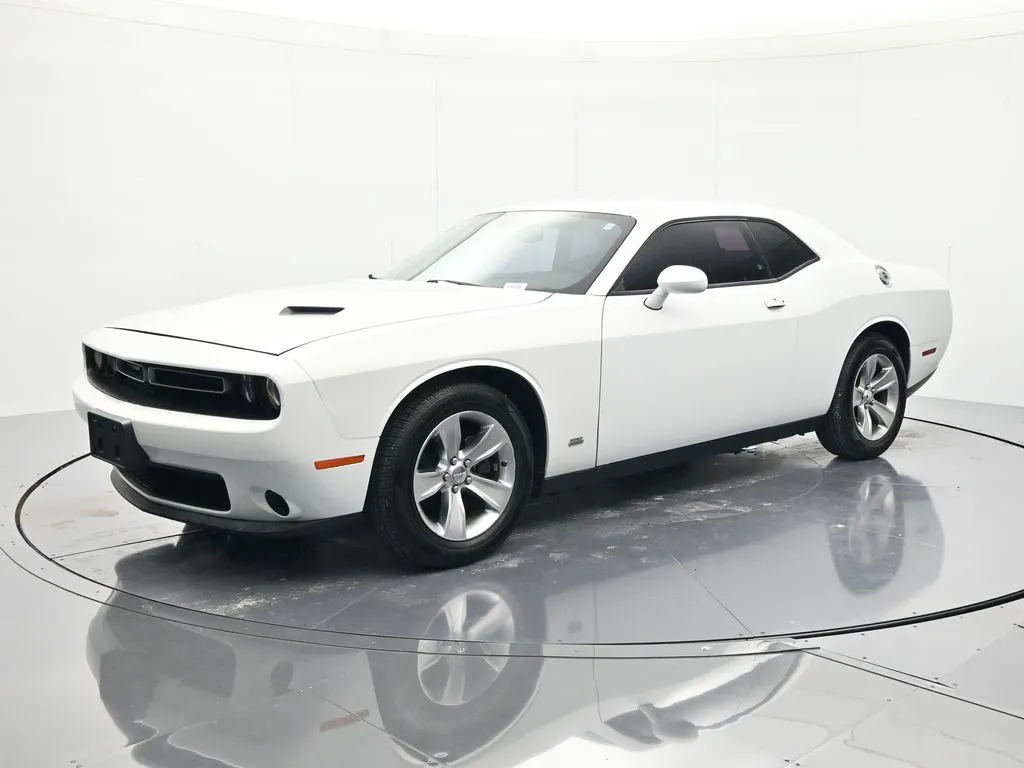 White 2015 Dodge Challenger SXT for sale in Palatka, FL