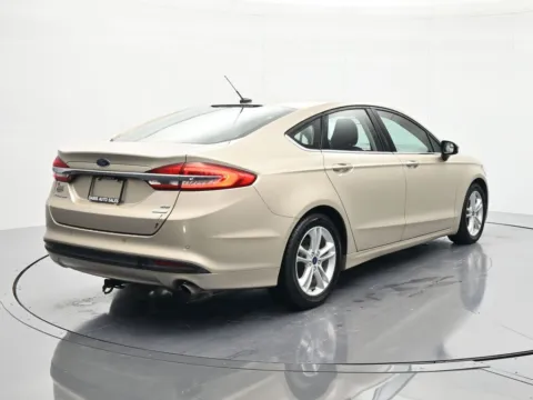 More photos of 2018 Ford Fusion SE at Oasis Auto Sales, FL