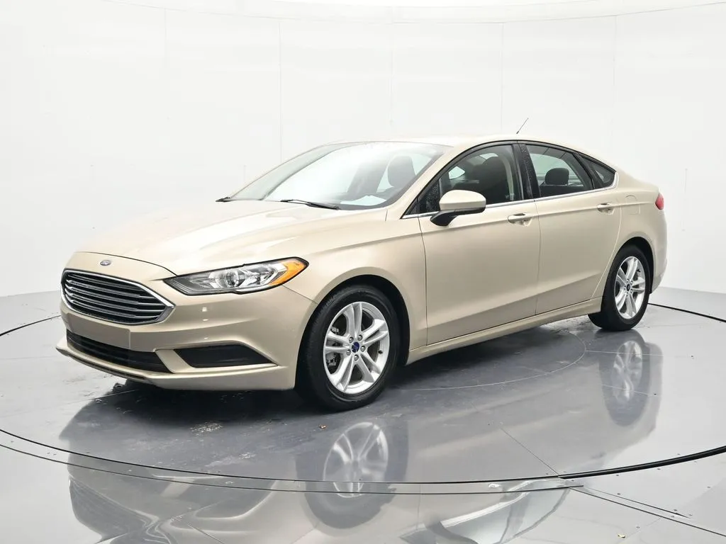 White 2018 Ford Fusion SE for sale in Palatka, FL
