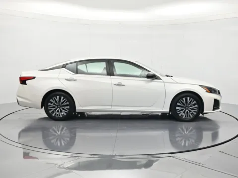 More photos of 2024 Nissan Altima 2.5 SV at Oasis Auto Sales, FL