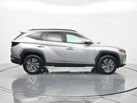 More photos of 2023 Hyundai Tucson Hybrid Blue at Oasis Auto Sales, FL