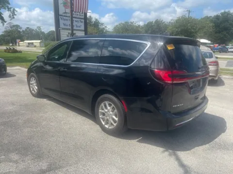 More photos of 2025 Chrysler Pacifica Select at Oasis Auto Sales, FL