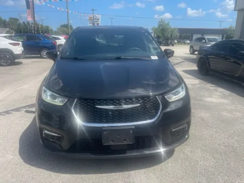 Another view of 2025 Chrysler Pacifica Select for sale in Palatka, FL at Oasis Auto Sales