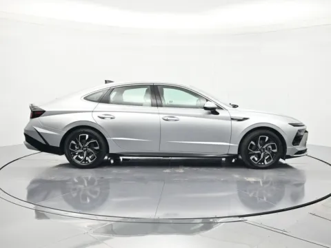 More photos of 2025 Hyundai Sonata SEL at Oasis Auto Sales, FL