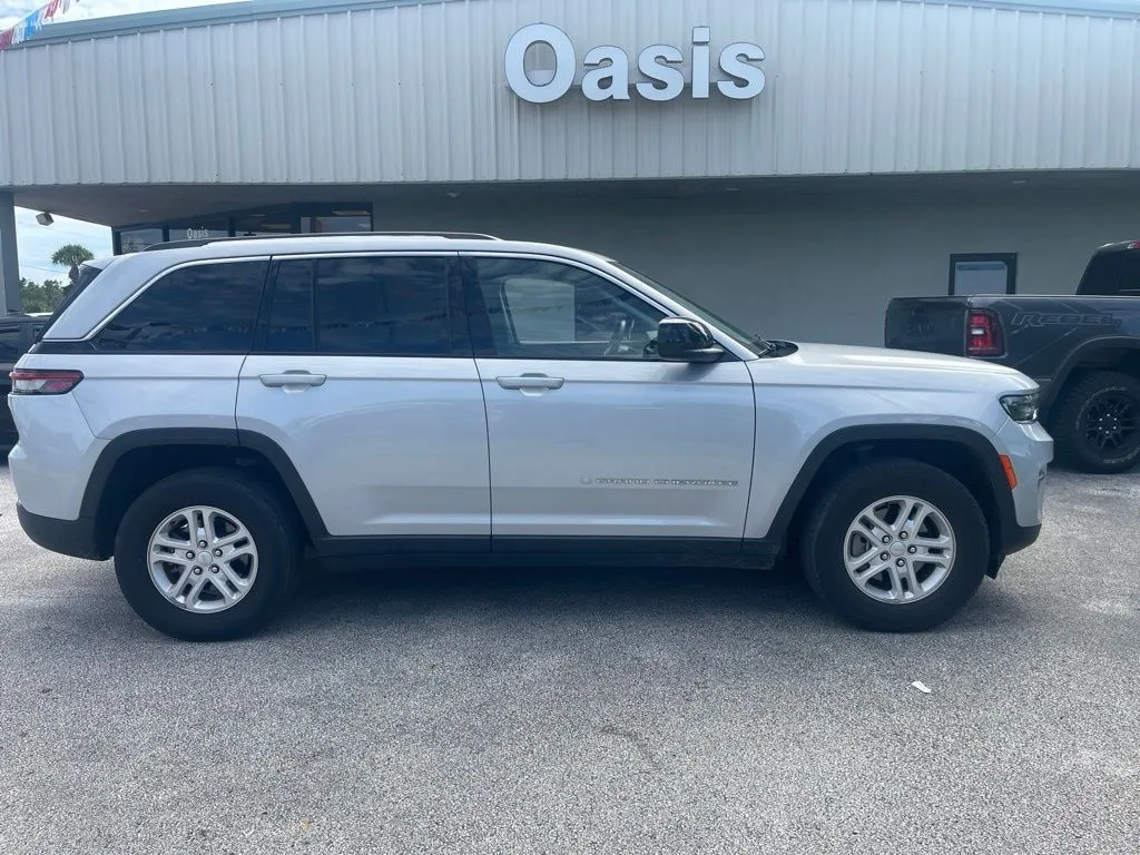 Silver 2023 Jeep Grand Cherokee Laredo for sale in Palatka, FL