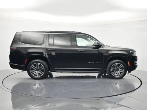 More photos of 2024 Jeep Wagoneer Series II at Oasis Auto Sales, FL