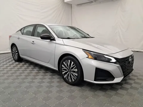 Photos of 2024 Nissan Altima 2.5 SV for sale in Arlington Heights, IL at Autos of Chicago
