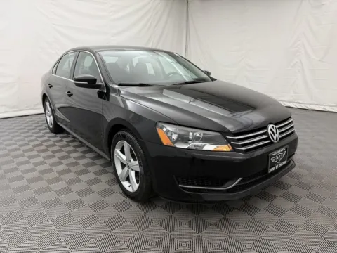 More photos of 2013 Volkswagen Passat SE w/Sunroof at Autos of Chicago, IL
