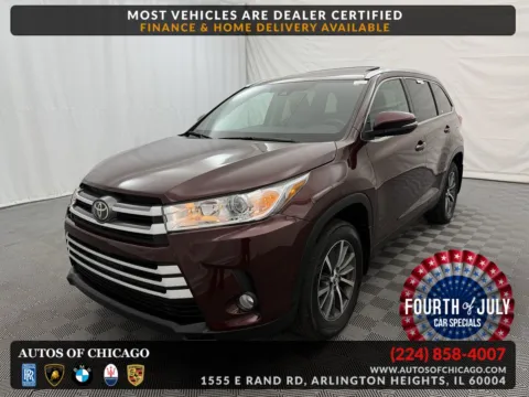 Red 2019 Toyota Highlander XLE for sale in Arlington Heights, IL