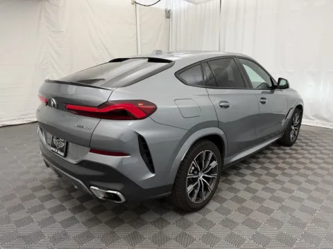 More photos of 2025 BMW X6 xDrive40i at Autos of Chicago, IL