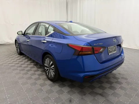 More photos of 2025 Nissan Altima SV at Autos of Chicago, IL