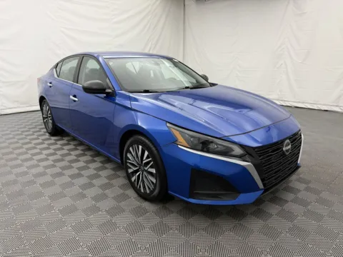 Photos of 2025 Nissan Altima SV for sale in Arlington Heights, IL at Autos of Chicago