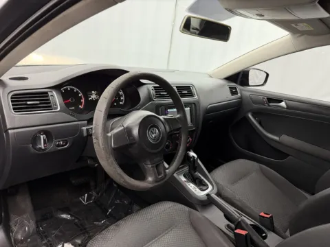 More photos of 2012 Volkswagen Jetta Sedan S at Autos of Chicago, IL