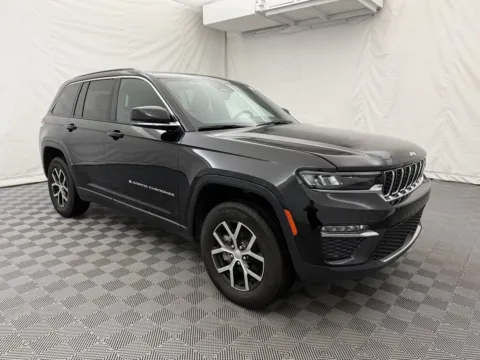 Another view of 2024 Jeep Grand Cherokee Limited for sale in Arlington Heights, IL at Autos of Chicago