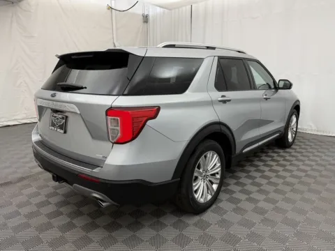 More photos of 2020 Ford Explorer Limited at Autos of Chicago, IL