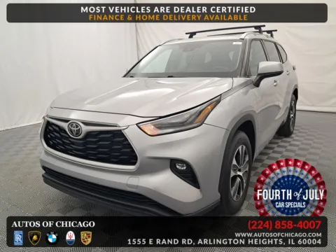 Silver 2021 Toyota Highlander XLE for sale in Arlington Heights, IL