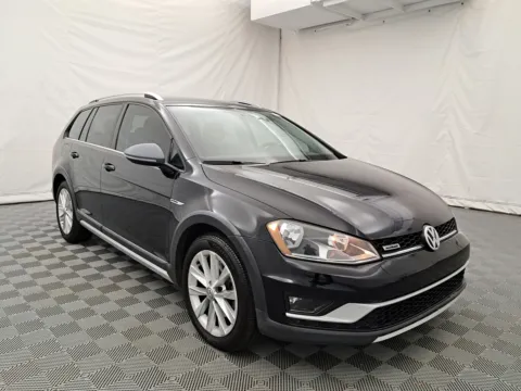 Another view of 2017 Volkswagen Golf Alltrack SEL for sale in Arlington Heights, IL at Autos of Chicago