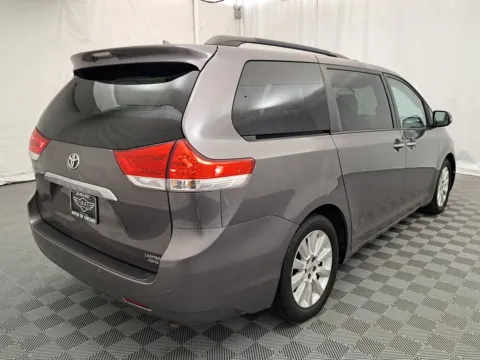 More photos of 2013 Toyota Sienna Ltd at Autos of Chicago, IL